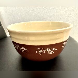 Vintage Oxford Stonewear bowl, near mint condition
